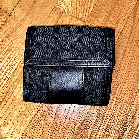 Coach Black and Gold Wallet - Picture 2 of 6